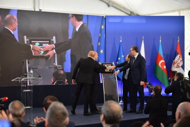 OVO JE VELIKA POBEDA SVIH NAS ZAJEDNO! Predsednik Srbije sa kolegama iz Bugarske i Azerbejdžana napravili istorijski korak - otvoren gasni interkonektor! (FOTO)