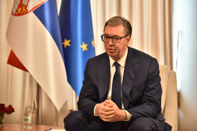 VUČIĆ PRIMA U OPROŠTAJNU POSETU AMBASADORE ŠPANIJE I BELORUSIJE! Sastanci u  zgradi Generalnog sekretarijata predsednika Republike