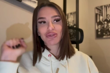 ALEKSANDRA NIKOLIĆ SE OBRATILA PRED POROĐAJ: Sredila se od glave do pete, pa KRENULA! (FOTO)