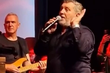 OBEĆANJE, LUDOM RADOVANJE: Šerif Konjević ispalio organizatore u zadnji čas, reakcija publike u Vrnjačkoj Banji je sve ODUŠEVILA!