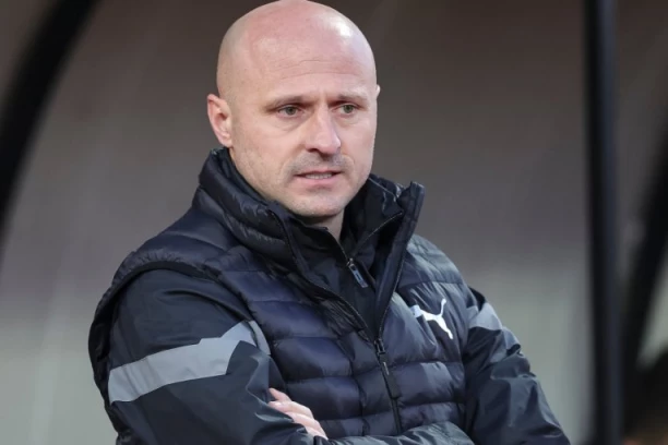 KAD SE SMEJEŠ JEDNOM IGRAČU, SMEJEŠ SE SVIMA IZ PARTIZANA: Duljaj se osrvnuo na poraz od Nišlija, pa zaključio da dobija PREVIŠE žutih kartona!