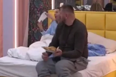 OTKRIVENE TAJNE PORUKE U ELITI: Janjuš poslao Aneli CEDULJICU sa šifrom, šokiraćete se kada vidite šta piše u njoj (FOTO)