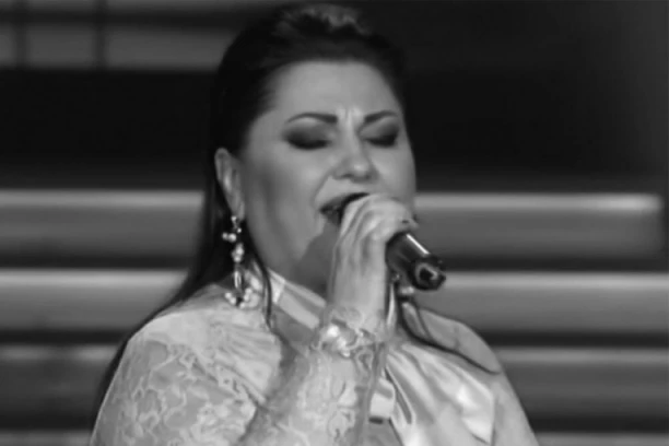 SMRT TAKMIČARKE "NIKAD NIJE KASNO" POTRESLA KOMPLETNU ESTRADU: Pevačica preminula, nakon teške borbe za život!