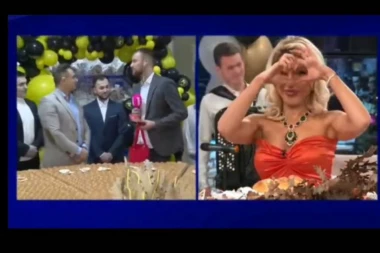 NOVI DEČKO JOVANE JEREMIĆ SE POJAVIO NA PINKU, PA JOJ URUČIO VREDAN POKLON: Ovako impresionirao voditeljku, sve se odigralo u JUTARNJEM PROGRAMU!