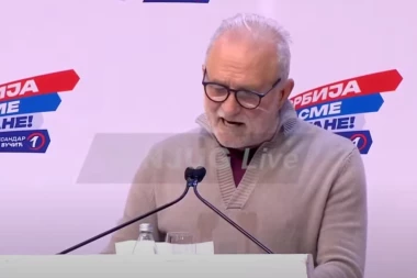 ZAHVALJUJUĆI VUČIĆU SRBIJA IDE NAPRED: Lazar Ristovski na predizbornom skupu SNS u Novom Sadu poslao moćnu poruku - voditi državu je mnogo ozbiljna stvar!