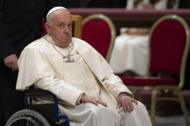 MUK! SVET U ŠOKU: Papa Franja otkrio gde će biti sahranjen, pominje i mogućnost da podnese OSTAVKU! (FOTO)