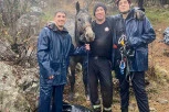 JEDVA GA IZVUKLI! KONJ UPAO U PROVALIJU DUBOKU ŠEST METARA! Spasioci iz Podgorice dva dana muku mučili kako bi ga spasli!