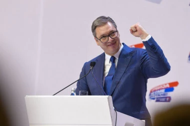 POZIVAM VAS DA IH POBEDIMO, SRBIJU NE MOGU DA UNIŠTE: Objavljen snimak sa snažnom porukom Aleksandra Vučića - ovo su jedni od najvažnijih izbora (VIDEO)