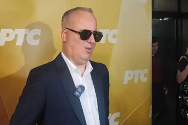 POL NIJE BITAN: Saša Matić progovorio o Đanijevom GEJ POLJUPCU! (VIDEO)