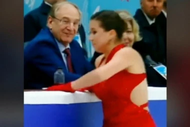 KLIZALA JE DO OGRADE, A ODJEDNOM SE NAŠLA NA PODU! Ono što je klizačica potom uradila izazvalo je burne reakcije i žirija i publike (VIDEO)