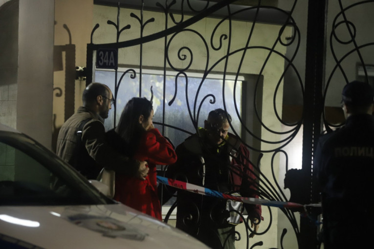 "NE MOGU DA IDEM, TAMO MI LEŽI BAKA"! Unuka nastradale žene  u staračkom domu u Malom Mokrom Lugu ne prestaje da jauče! SIN KUKA.: "JA SAM KRIV, JA SAM JE TU OSTAVIO"! (VIDEO)