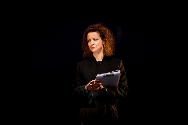 Mama predstava Atelje 212