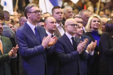 Glas za SNS je glas za politiku kontinuiteta i prosperiteta, koju je započeo Aleksandar Vučić, a nastavio i Miloš Vučević