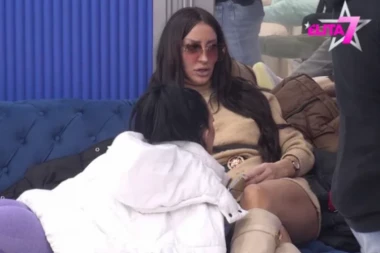 SLAĐA JE TRAŽILA DA JOJ MOMCI KUPUJU SATOVE! Poršelinin bivši prijatelj razvezao jezik, evo šta je prava istina o njenom poslu! (FOTO)