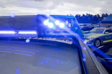 ODBIO SARADNJU SA POLICIJOM: Muškarac sa povredom na grudima završio u Urgentnom centru u Beogradu!