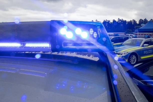 HAOS ZBOG SMANJENJA PLATA, 15 MRTVIH NA ULICI! Država u šoku, policija u sukobu sa razjarenim demonstrantima