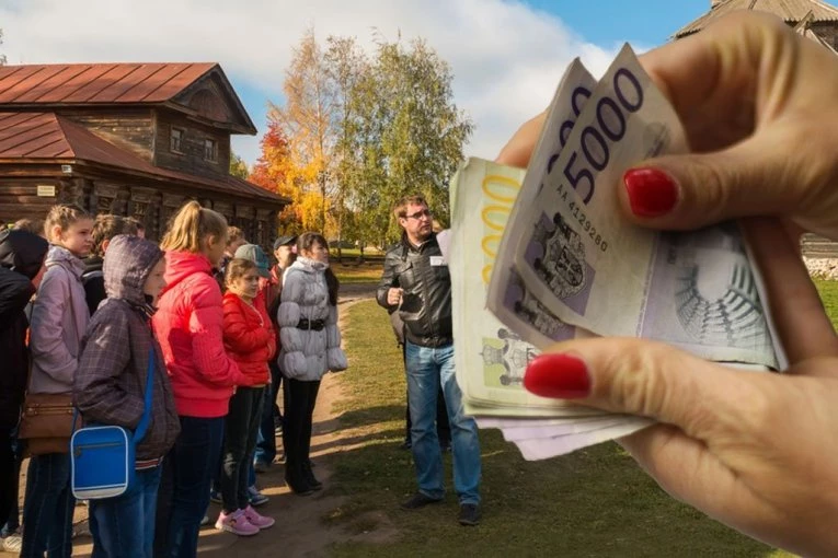 ŠOK! Pogledajte koliko koštaju ekskurzije u školama u Srbiji - roditelji celu platu moraju da iskeširaju!