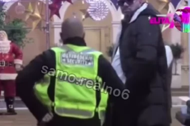 RASEČEN UČESNIK ELITE ZAPOMAŽE IZ SVEG GLASA: Urlicama doziva obezbeđenje u pomoć (FOTO)