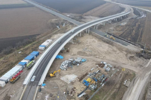 Zvanično puštanje u saobraćaj nadvožnjaka na km 98+149 brze pruge Beograd -Budimpešta