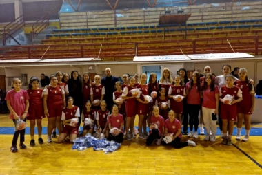 SPORTSKI SAVEZ SRBIJE PONOVO OBRADOVAO NAJMLAĐE! Pomoć za decu iz Prijepolja i Priboja!