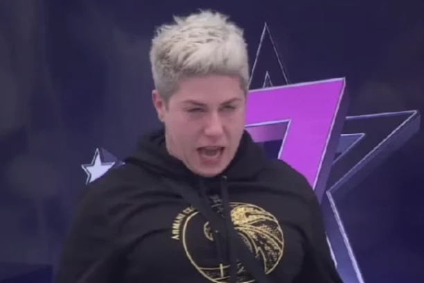 KAO DEMON! Jezivo stanje Jovane Tomić Matore - Anita iznela ISTINU iz bračne postelje, supruga joj doživela SLOM zbog poniženja!