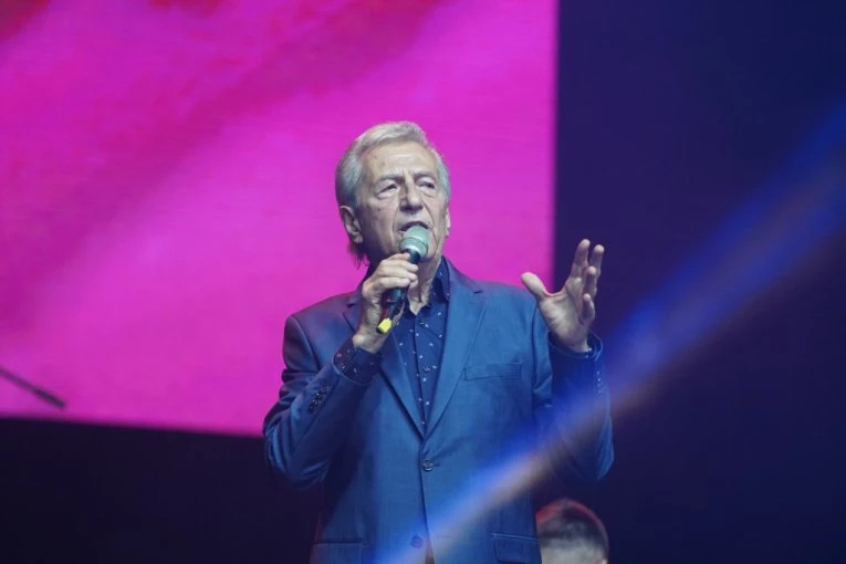 PRVO OGLAŠAVANJE MIROSLAVA ILIĆA nakon što mu je prekinut koncert u Hrvatskoj