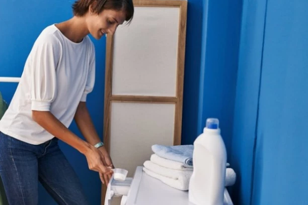 UBACITE OVAJ ZAČIN U MAŠINU ZA VEŠ I REZULTATI ĆE VAS RASPAMETITI: Zaboravljen trik naših baka zlata vredi - odeća kao NOVA!