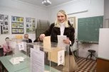 GLASALA VESNA ČITAKOVIĆ! Potpredsednica Odbojkašnog saveza Srbije iskoristila glasačko pravo! (FOTO)