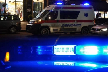 SAOBRAĆAJKA KOD LAPOVA: Probio bankinu i sleteo sa puta - vozač teško povređen!