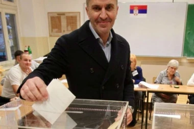 Zoran Đorđević glasao na Starom gradu