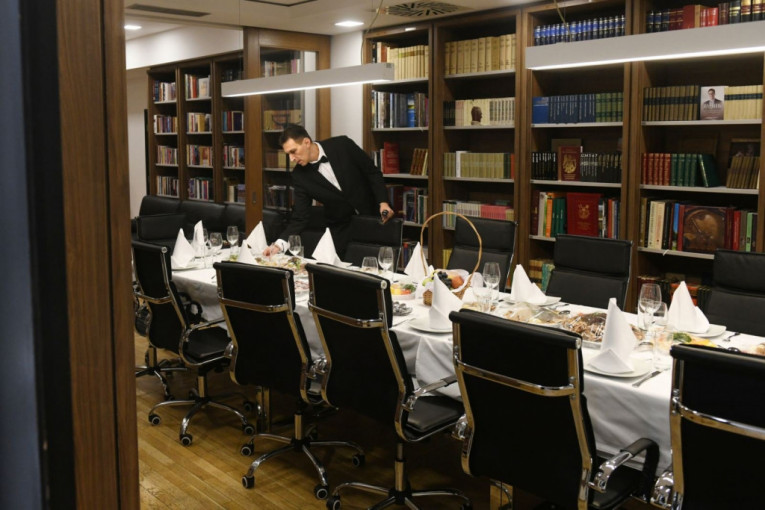 Trpeza u Srpskoj naprednoj stranci