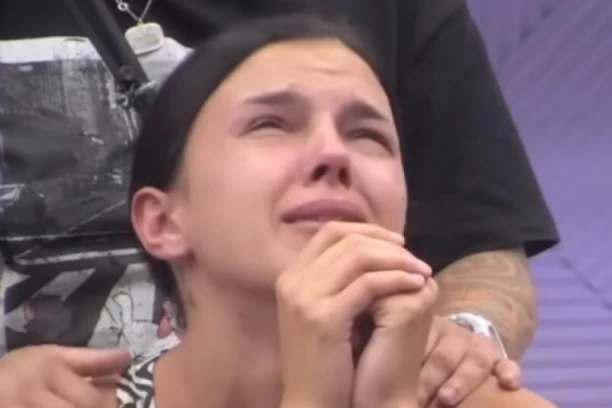 U ELITU STIŽE ŽESTOKA TUŽBA ZA ANITU: Zbog ovoga će morati da ODGOVARA!