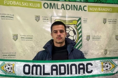 STIŽE U SVOJE RODNO MESTO, PRED "SVOJU" PUBLIKU: Novobanovčanin ovoga puta u prvom timu u dobro poznatom dresu! (VIDEO)