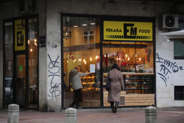 PACOVA IMA, A SALVETE NEMA! SLIKA I PRILIKA PEKARE ''EM'': Objekti poznatog lanca za prodaju peciva svako malo dospeju u žižu javnosti