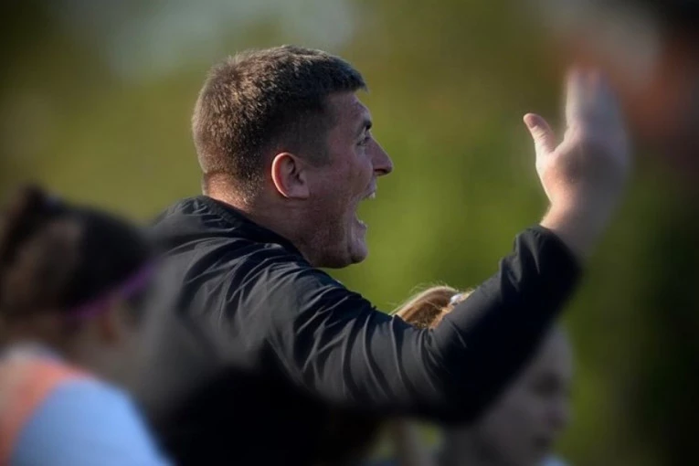 JESENJI ŠAMPION ANGAŽOVAO NOVOG TRENERA: On garantuje ostvarenje zacrtanih ciljeva - dobro poznato lice preuzima funkciju šefa stručnog štaba!