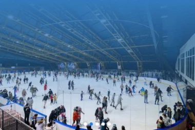 DIVAN SPORT ZA DECU: Klizanje od najmlađeg uzrasta!