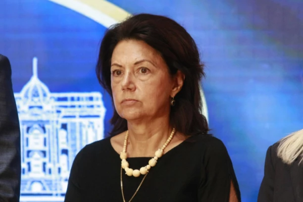 NAKON DEBAKLA DESNICE NA IZBORIMA! Sandra Rašković Ivić se povlači iz politike: Građani su mi jasno poručili da više nemam šta da tražim tu