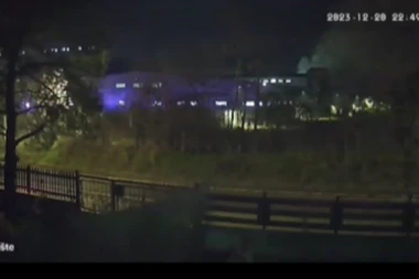 VELIKI POŽAR U OBRENOVCU! Gori fabrika ULJARICA! GRAD BLOKIRAN, STIŽE POJAČANJE IZ BEOGRADA! (VIDEO/FOTO)