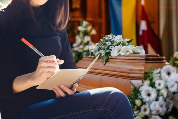 MNOGI SU U ŠOKU KADA ČUJU ZA OVO ZANIMANJE! Sara iz Sombora se bavi NEOBIČNIM POSLOM: Evo zašto ljudi nakon gubitka drage osobe ODMAH nju pozovu!