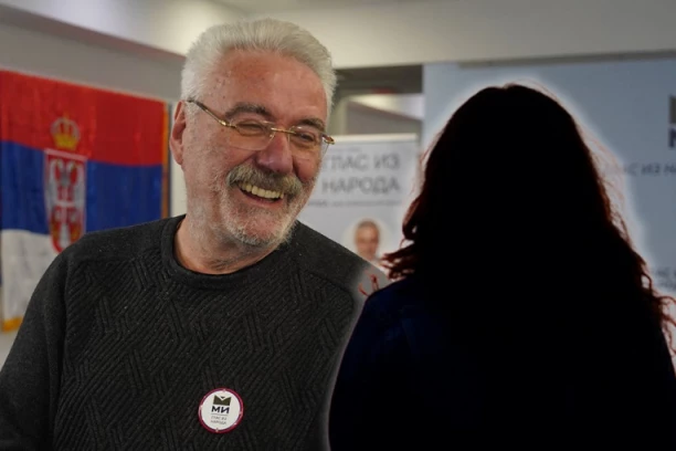 MISTERIJA NESTOROVIĆEVOG ŽIVOTA: Evo ZAŠTO se njegova supruga NIKAD ne pojavljuje u javnosti sa njim!