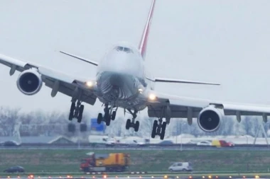 OLUJA PARALISALA DRŽAVU! Otkazano više od 200 letova, saobraćaj u kolapsu