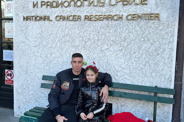 Marko Nikolić u poseti deci