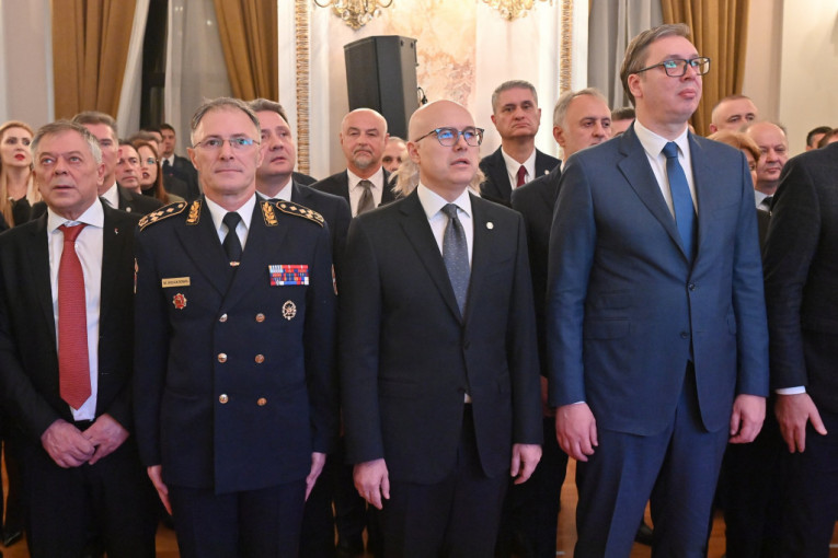 VUČIĆ OTKRIO TAJNU UNAPREĐENJA VOJSKE SRBIJE! Ovo je poruka koja je zapalila Instagram