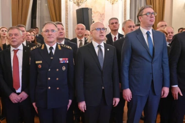 PRISUSTVOVAO I PREDSEDNIK VUČIĆ! Prijem ministra odbrane i načelnika Generalštaba povodom novogodišnjih i božićnih praznika!