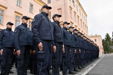 VELIKA ŠANSA ZA MLADE! Država zapošljava 1.100 policajaca: Evo kako se biraju kandidati, i koje faze sadrži ispit!