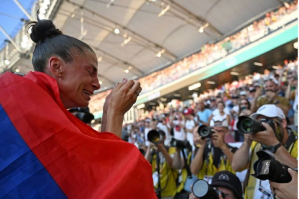 VISOKA CENA! Evo ZAŠTO je Ivana Španović DVA PUTA ostala BEZ LJUBAVI!