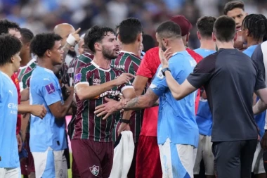 OVO JE MNOGIMA PROMAKLO! Detalj koji nije viđen u TV prenosu! Fudbaleri Sitija i Fluminensea žestoko se POTUKLI posle meča! (VIDEO)