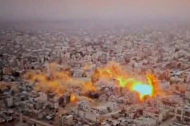 UŽAS! Razorna eksplozija uništila elitnu četvrt u Gazi: Stravičan video ledi krv u žilama! (VIDEO)