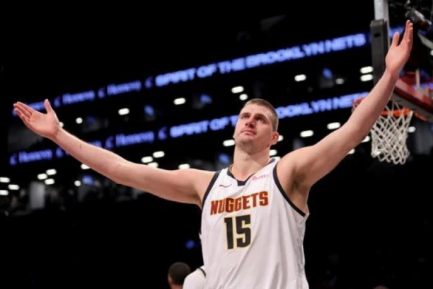 PISTONSI NEMOĆNI PROTIV NIKOLINE MAGIJE! Jokić ASISTENCIJAMA srušio Detroit!