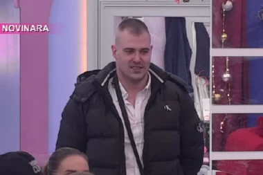 PROCURILE VRELE FOTKE NOVOG UČESNIKA ELITE: Uroš Rajačić puca od SAMOPOUZDANJA - učesnice će odlepiti kad vide šta KRIJE ispod odeće! (FOTO)